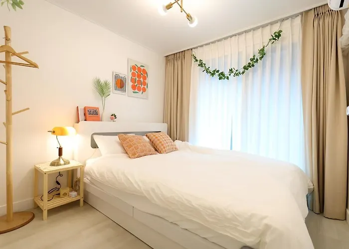 Apartamento 침실 4개 8인 강남 15분 홍대25분 무료짐보관 2호선 공항버스 주택가 서울대학교